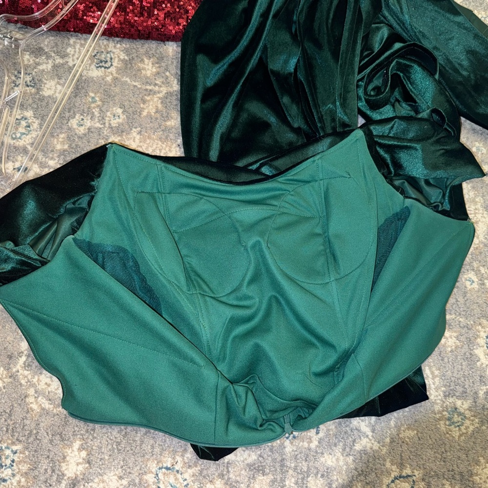 Custom gown - Picture 15 of 15